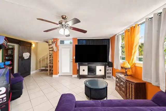 Listing Photo 8