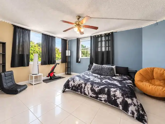 Listing Photo 16