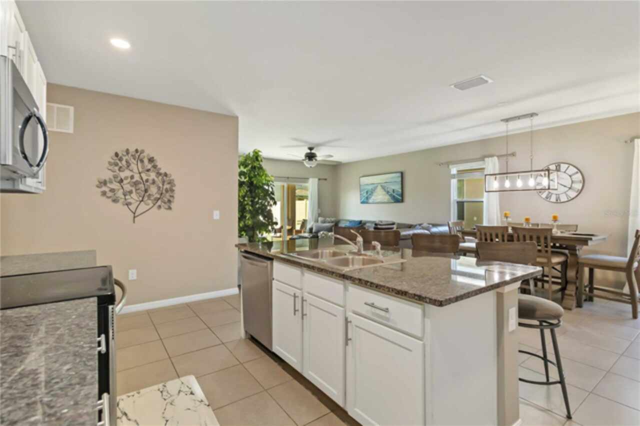 Listing Photo 12