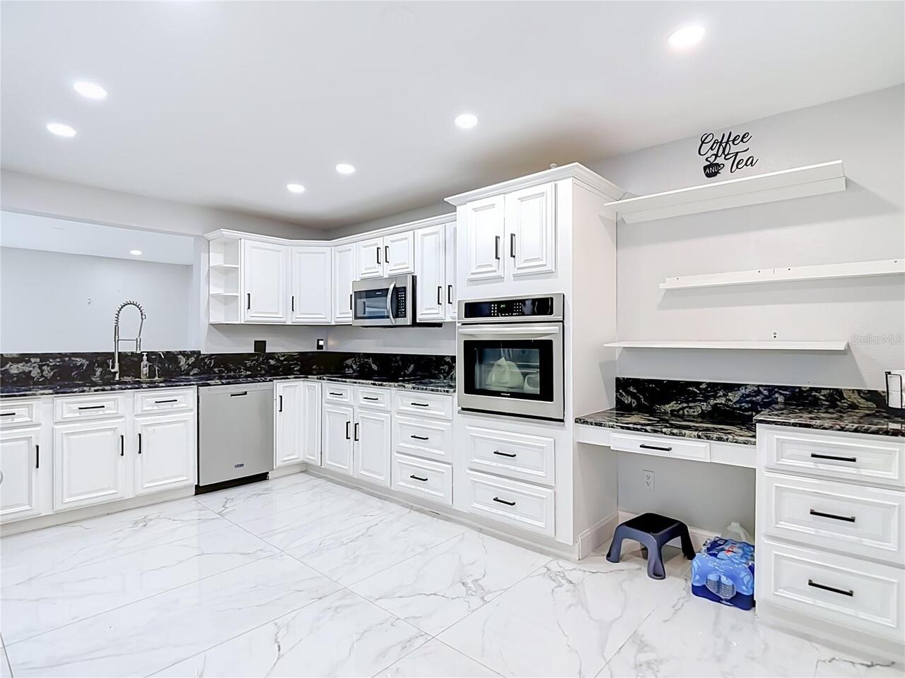 Listing Photo 10