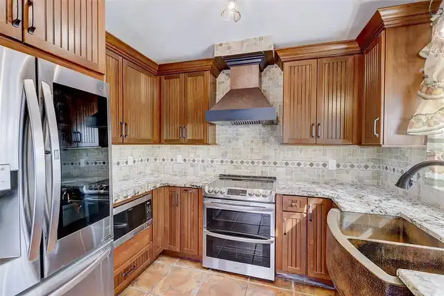Listing Photo 7