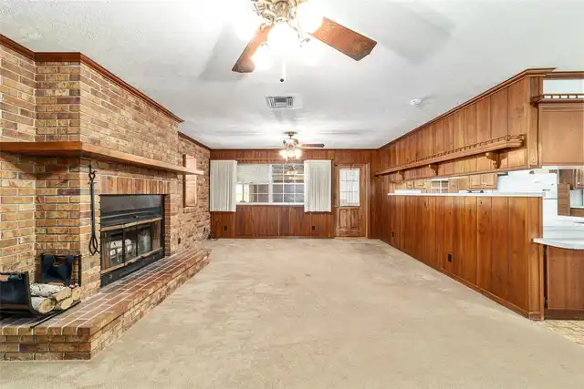 Listing Photo 16