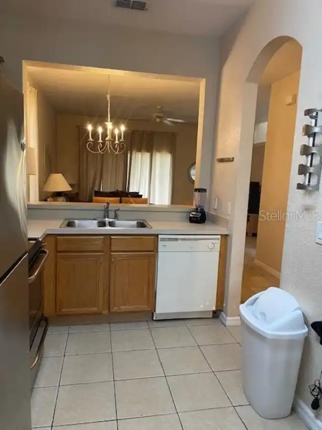 Listing Photo 8