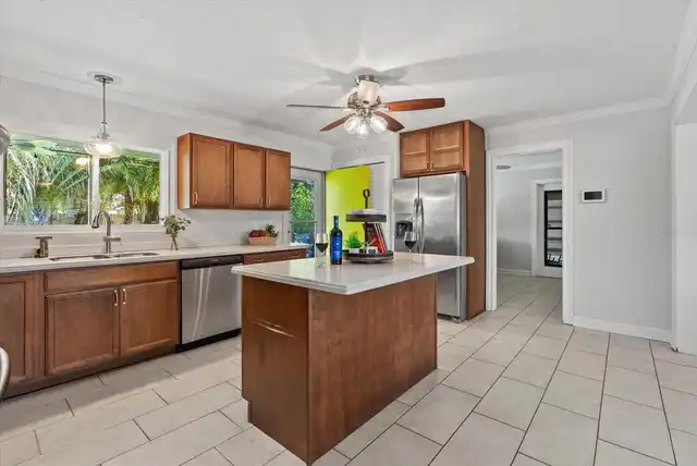 Listing Photo 16