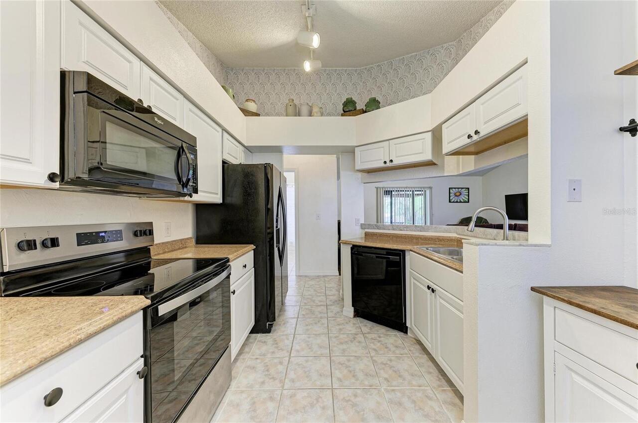 Listing Photo 14