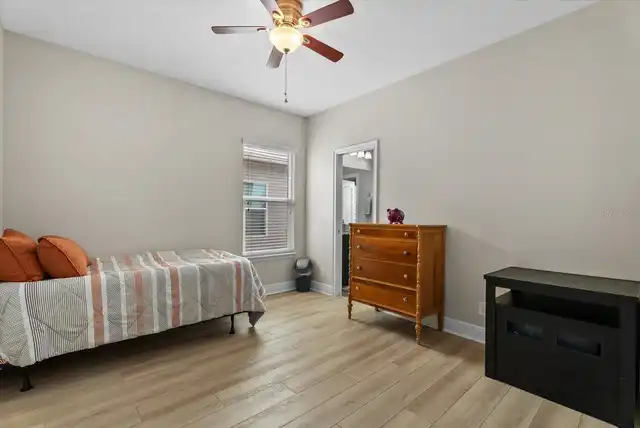 Listing Photo 33