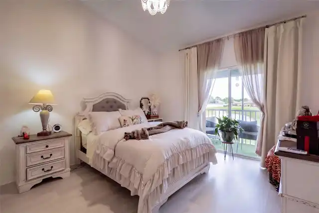 Listing Photo 11