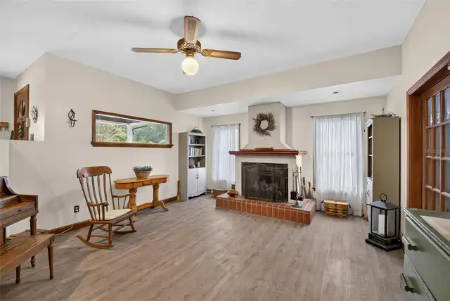 Listing Photo 7