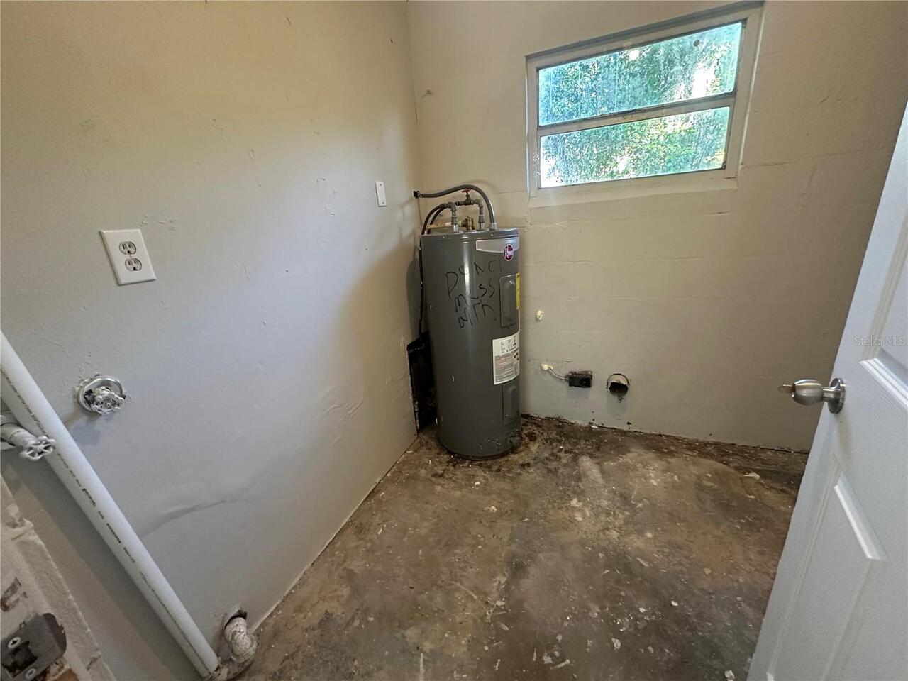 Listing Photo 8