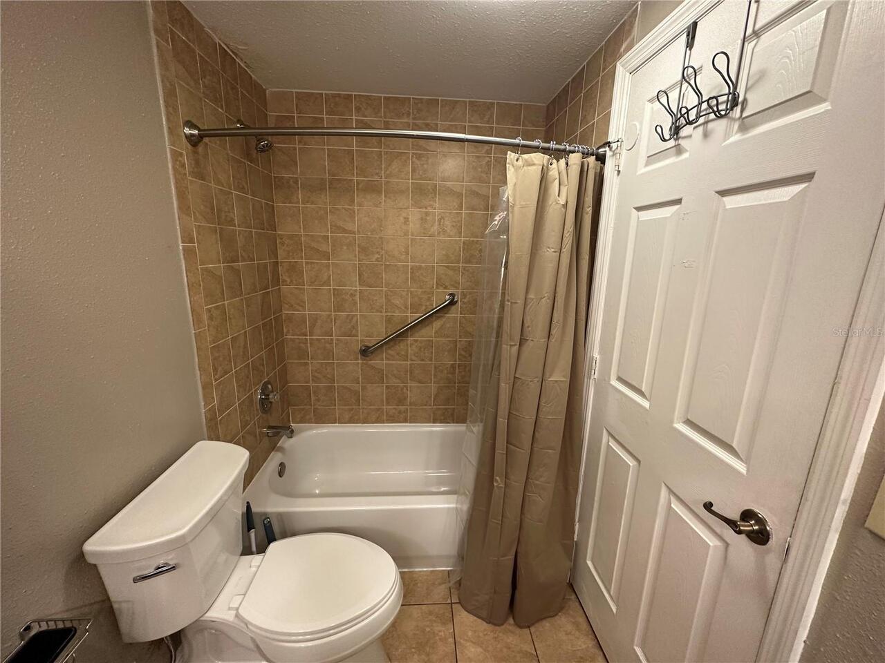 Listing Photo 10