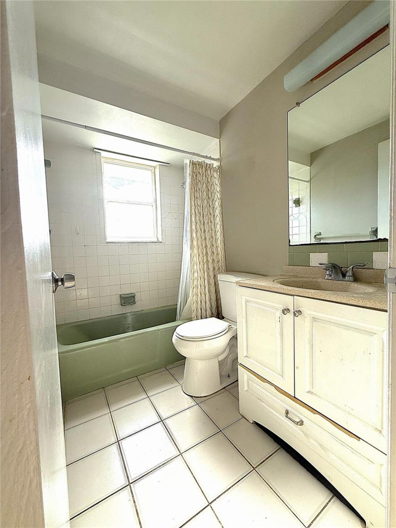 Listing Photo 10