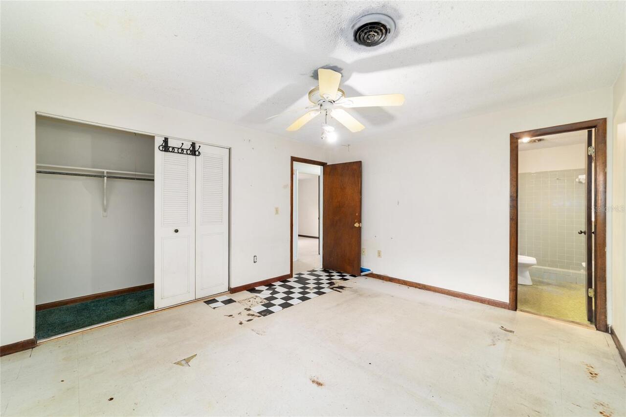 Listing Photo 10