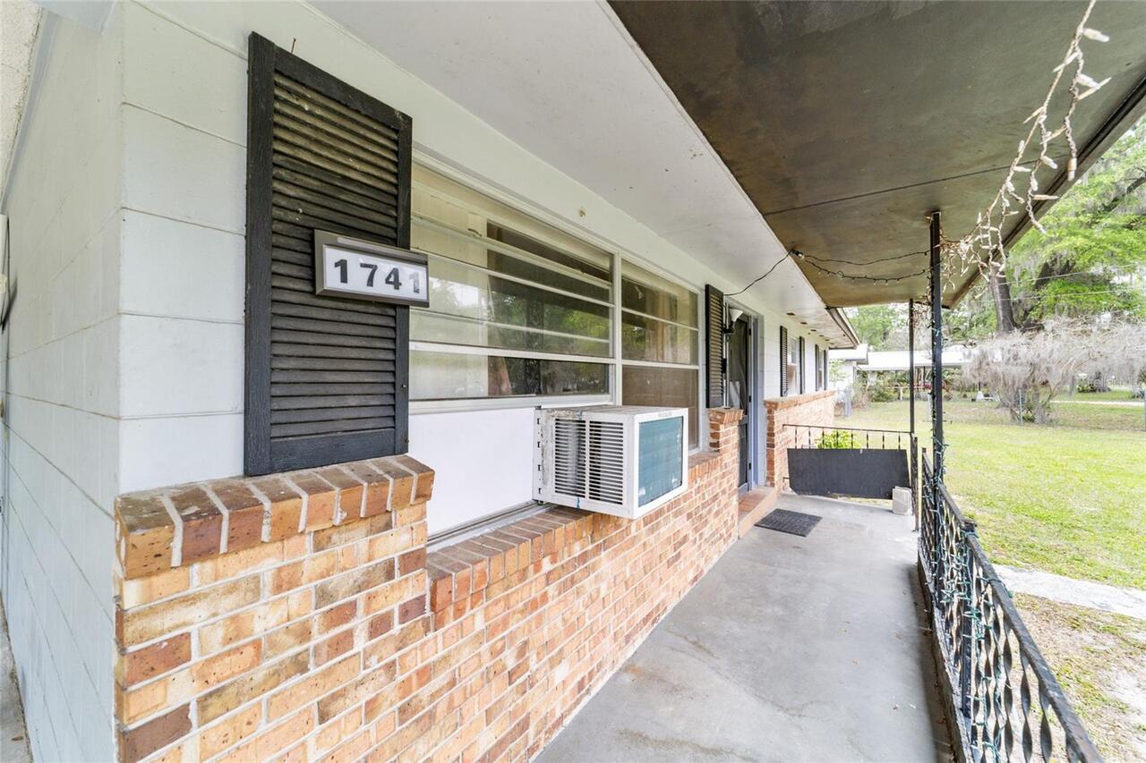 Listing Photo 12
