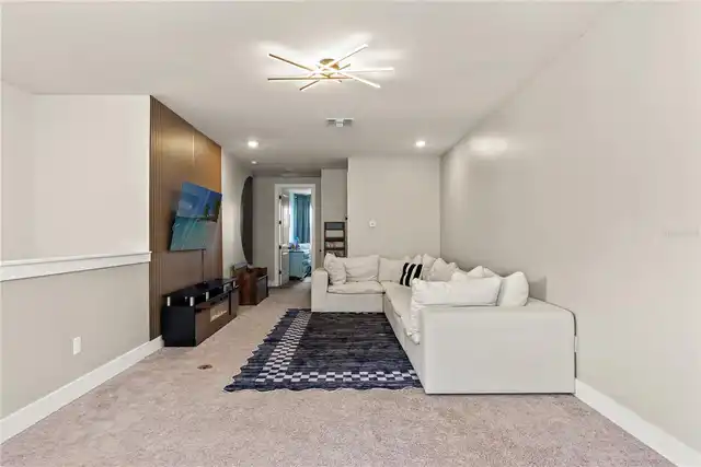 Listing Photo 43