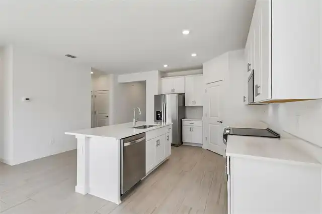 Listing Photo 6