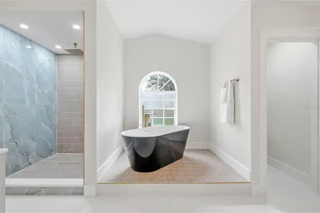 Listing Photo 28