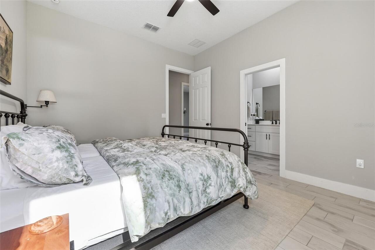 Listing Photo 23