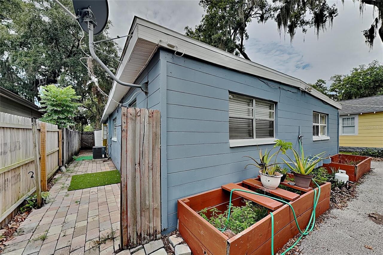 Listing Photo 16