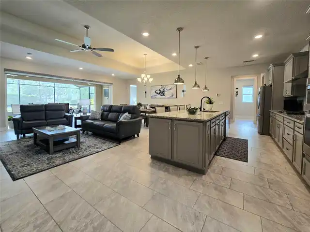 Listing Photo 9