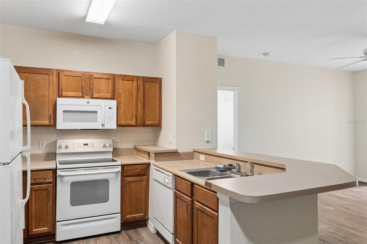 Listing Photo 8