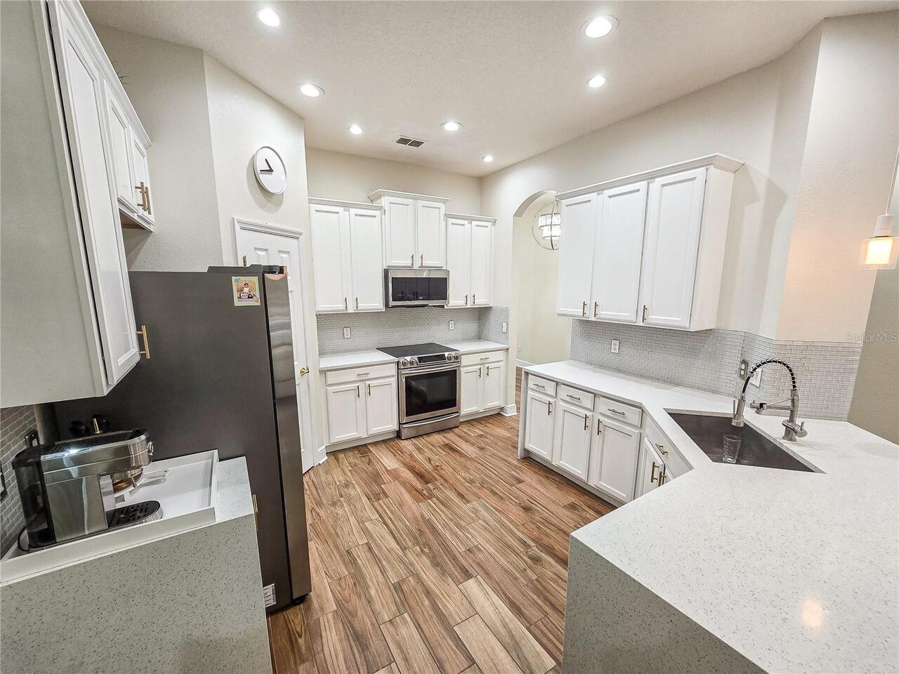 Listing Photo 18