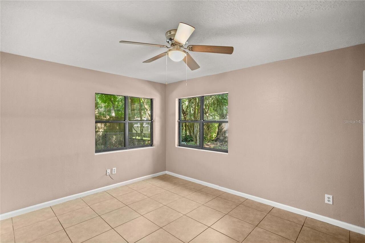 Listing Photo 9