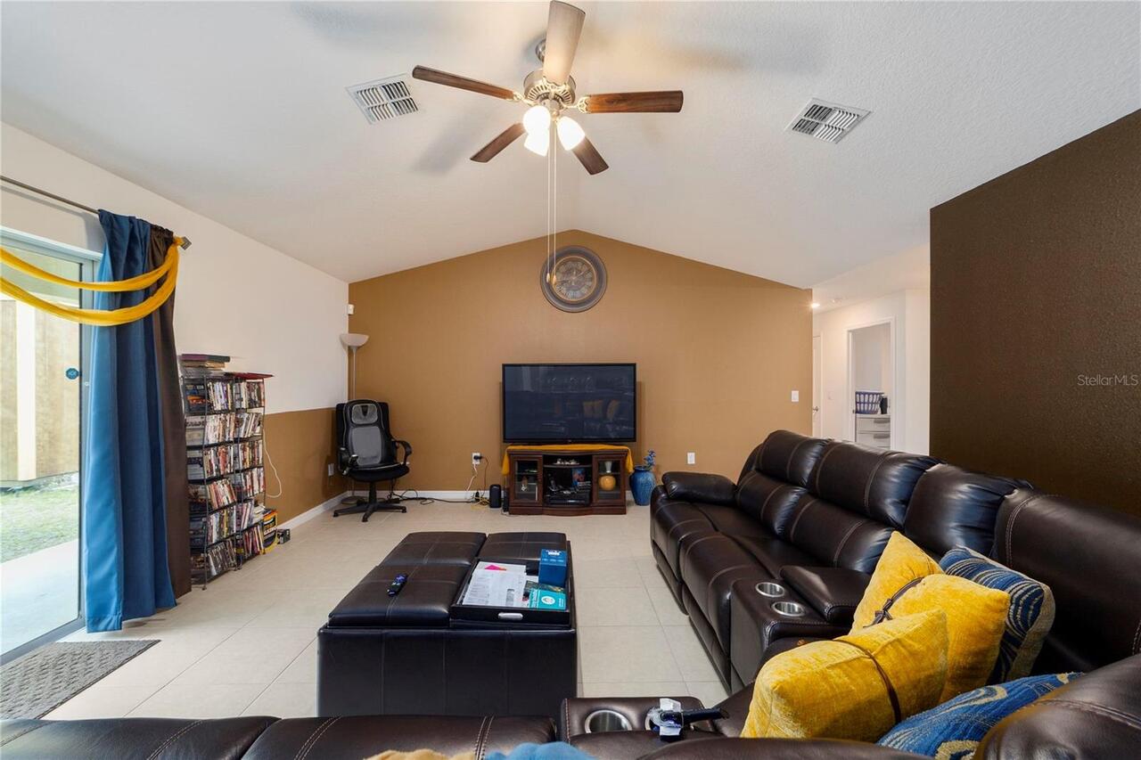 Listing Photo 14