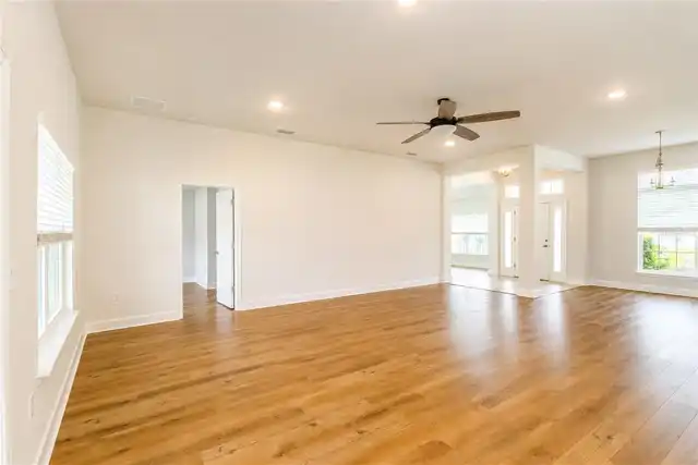 Listing Photo 17