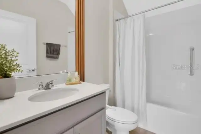 Listing Photo 17