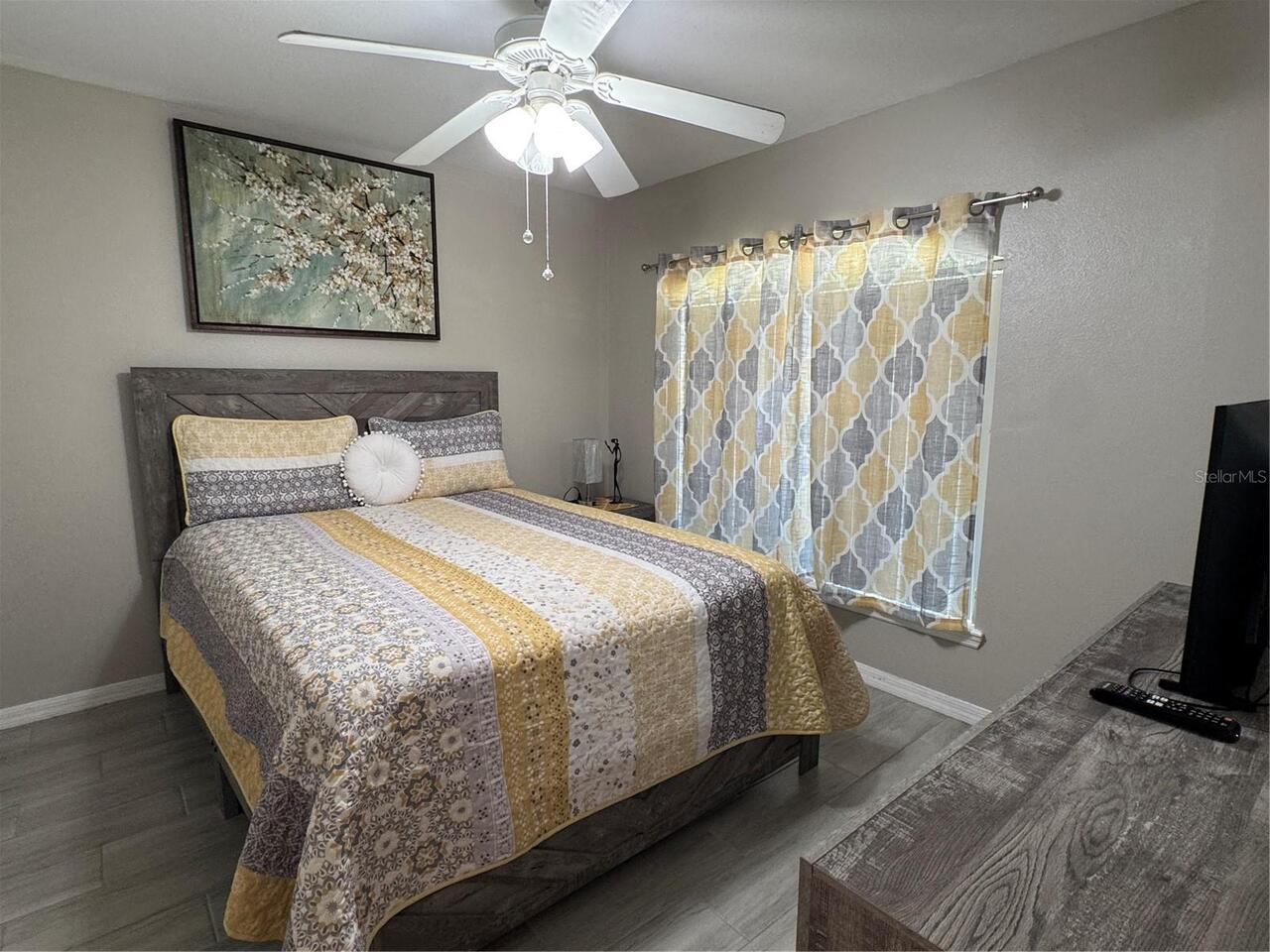 Listing Photo 8