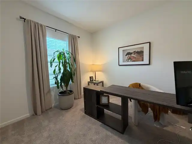 Listing Photo 12