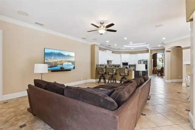 Listing Photo 15