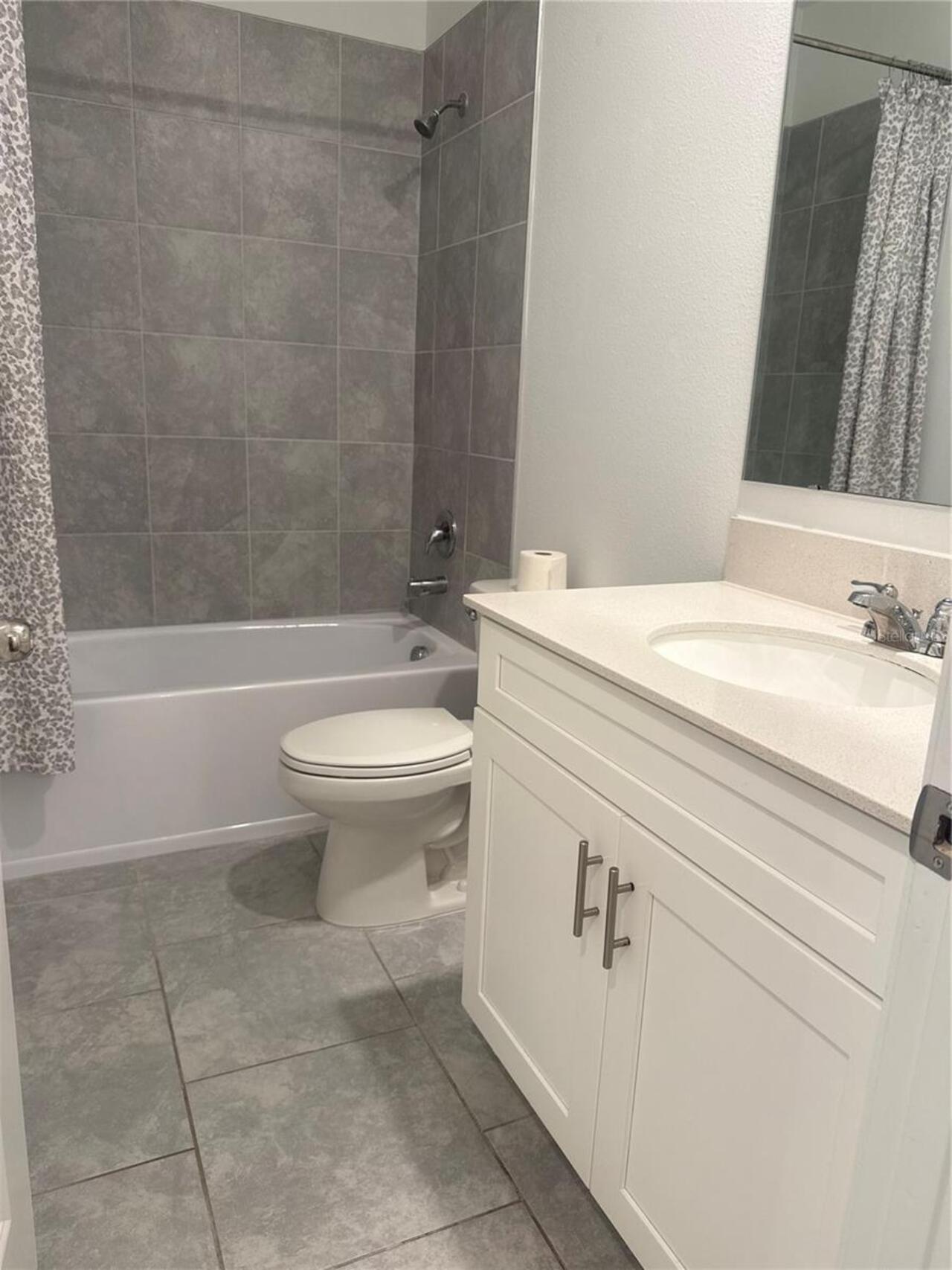Listing Photo 10