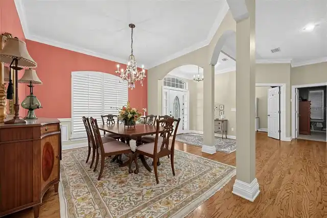 Listing Photo 10