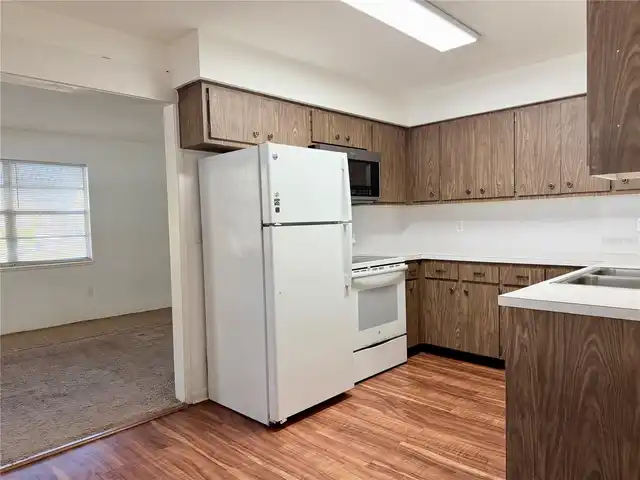 Listing Photo 7