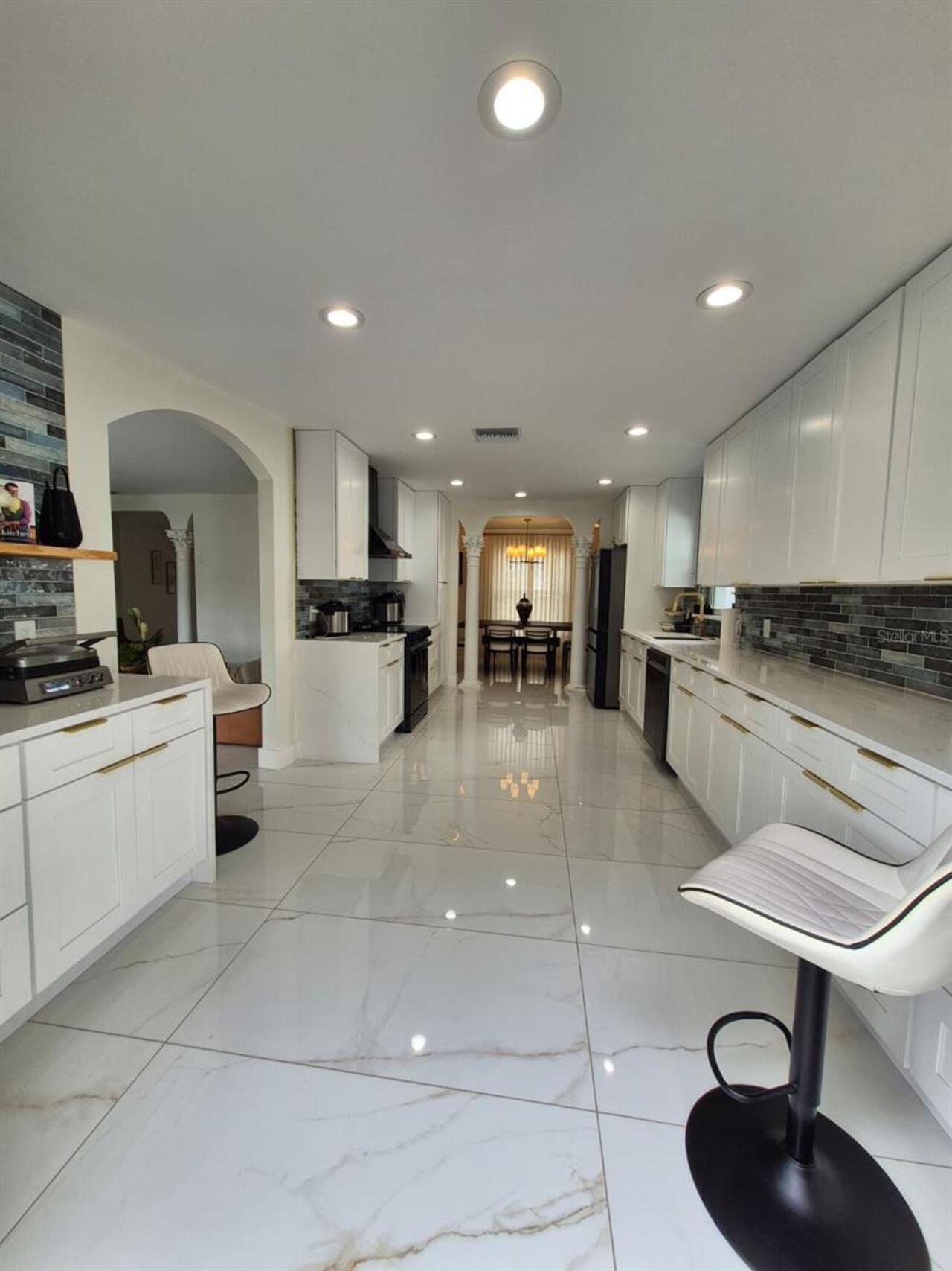 Listing Photo 12