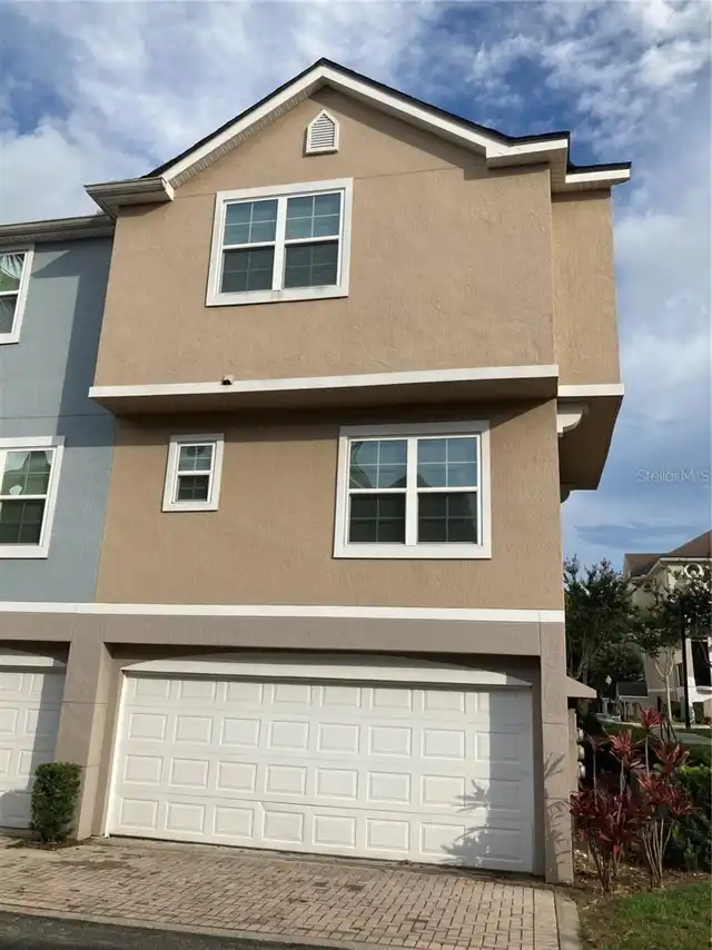 Listing Photo 8