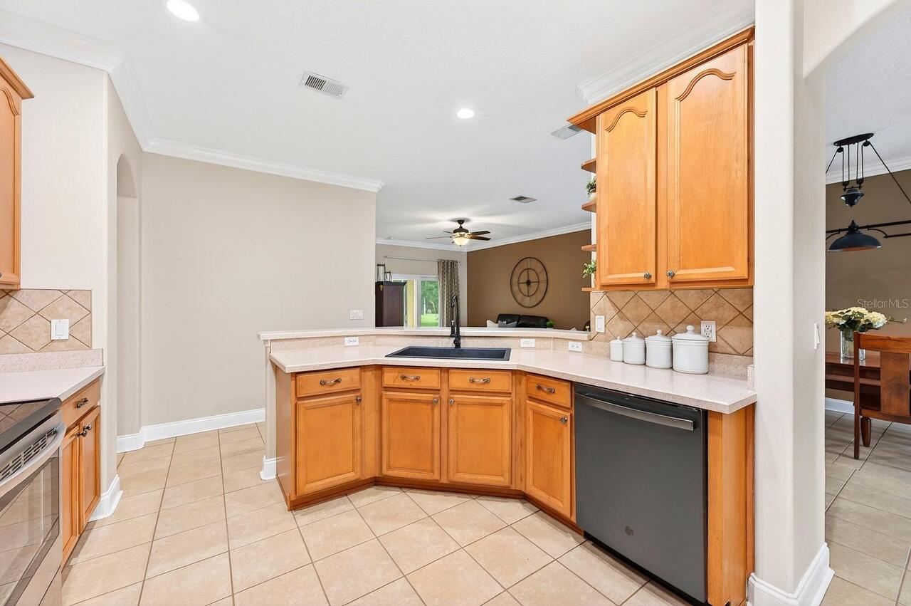 Listing Photo 10