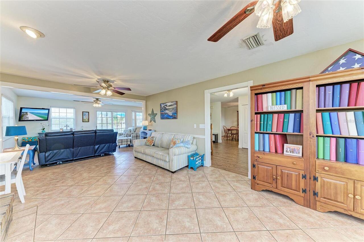 Listing Photo 12
