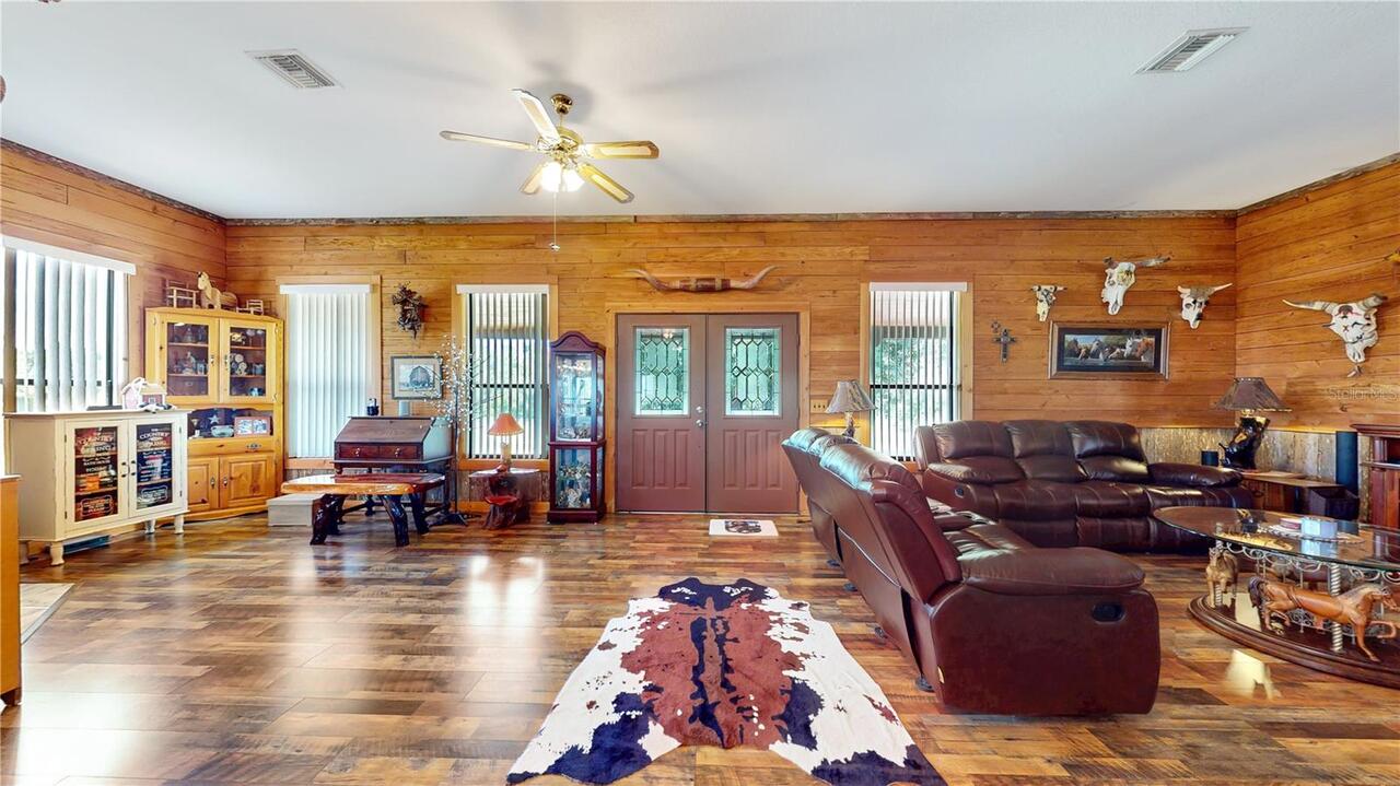 Listing Photo 10