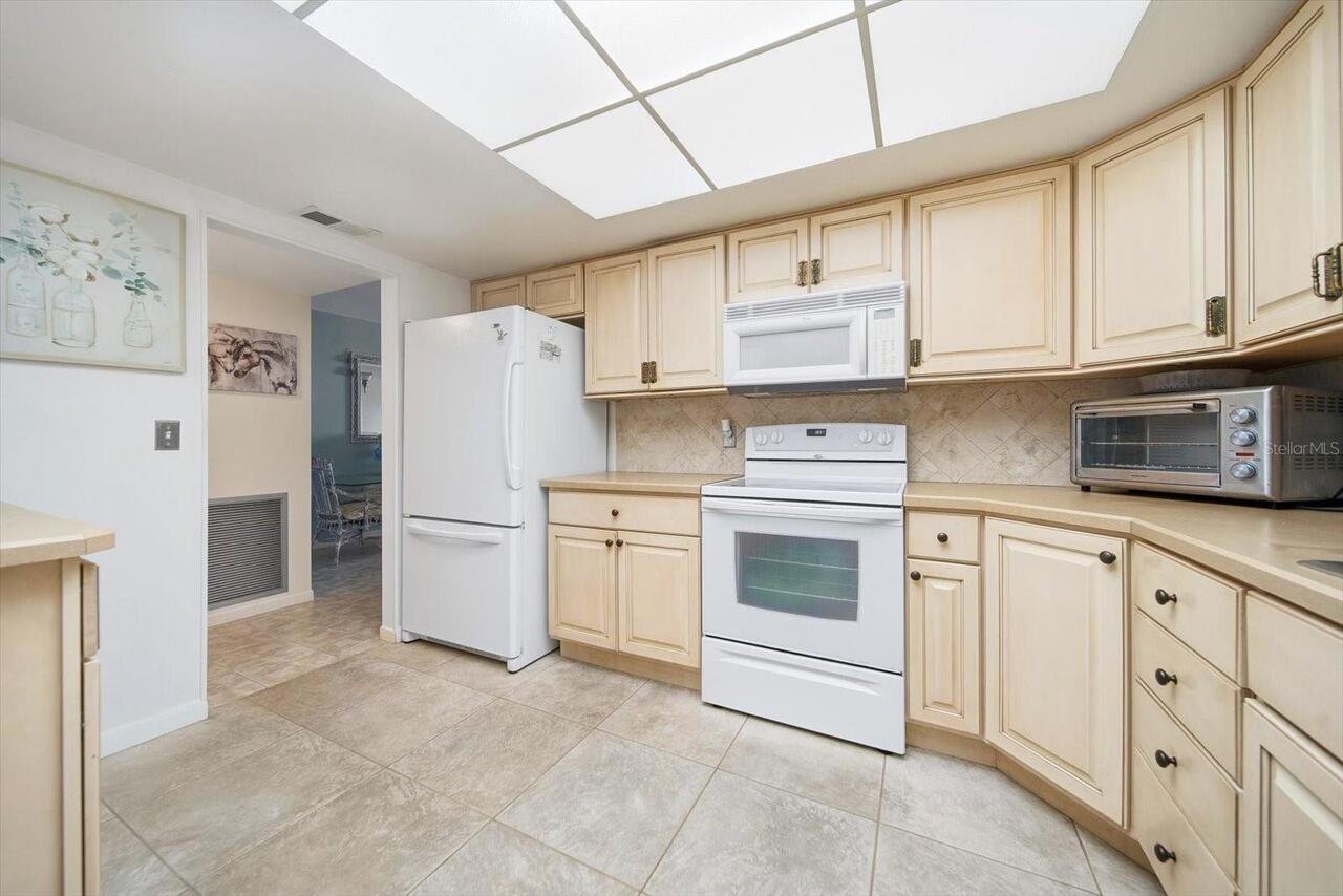 Listing Photo 9