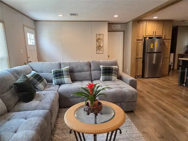 Listing Photo 6