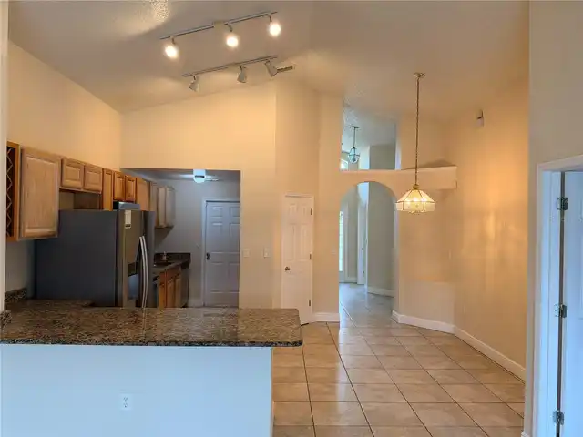 Listing Photo 8