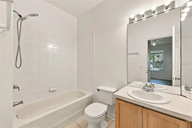 Listing Photo 17