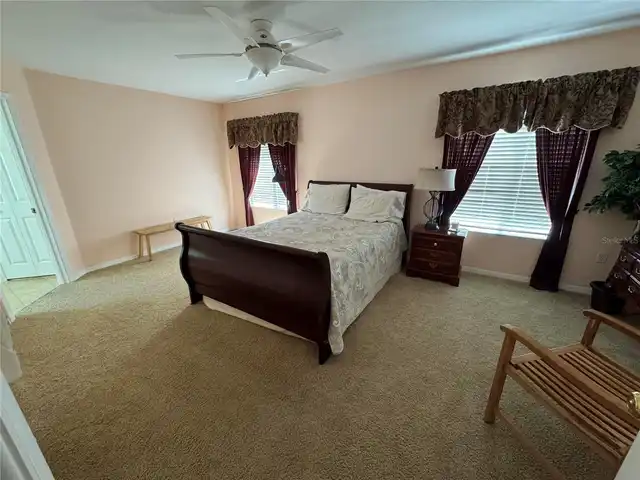 Listing Photo 11