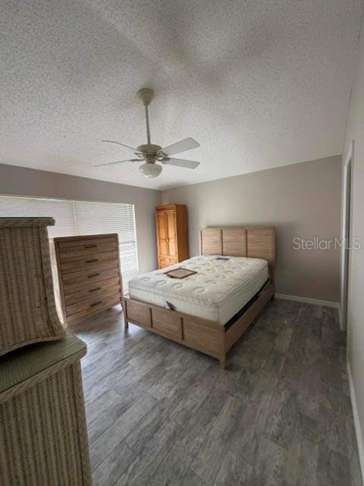 Listing Photo 9