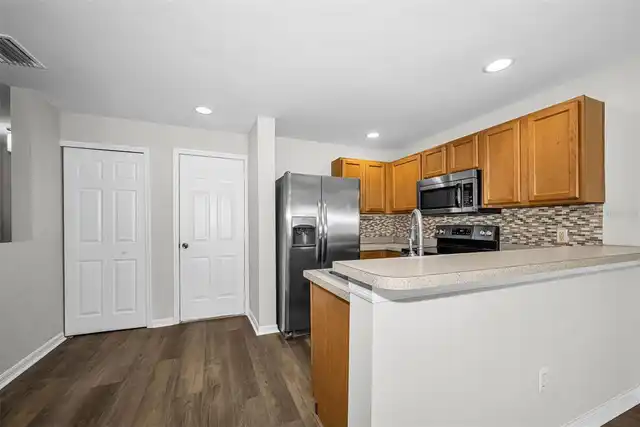 Listing Photo 8