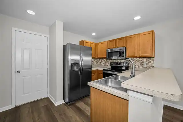 Listing Photo 9