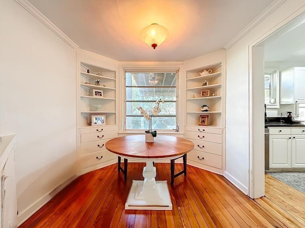 Listing Photo 8
