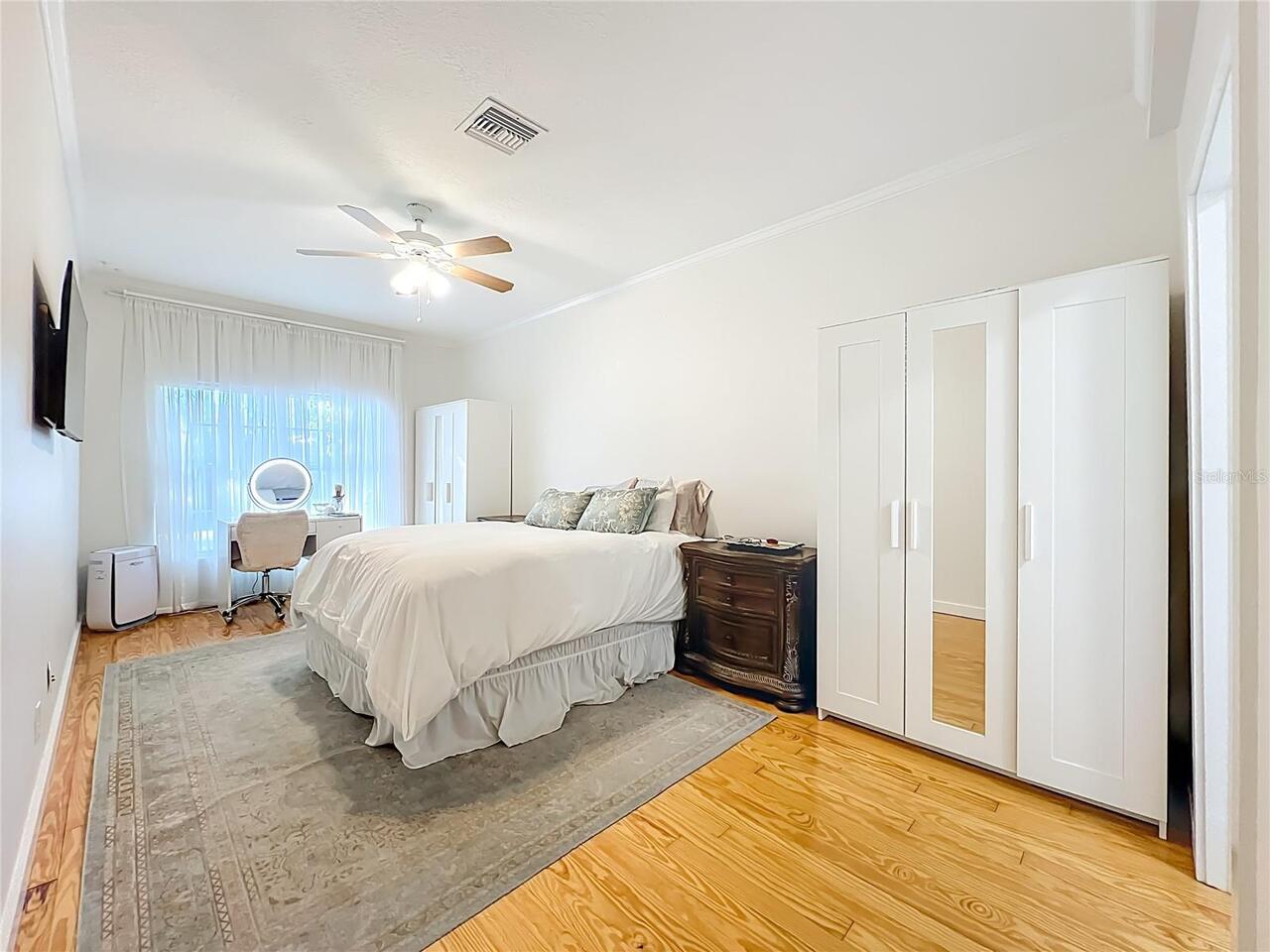 Listing Photo 15